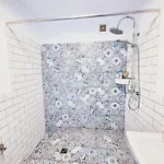 Downtown Spacious Retreat Bucharest