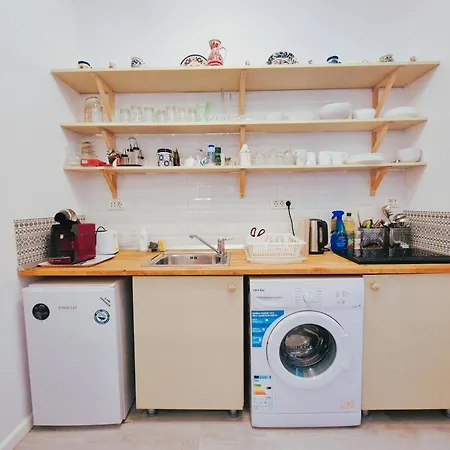 Downtown Spacious Retreat *