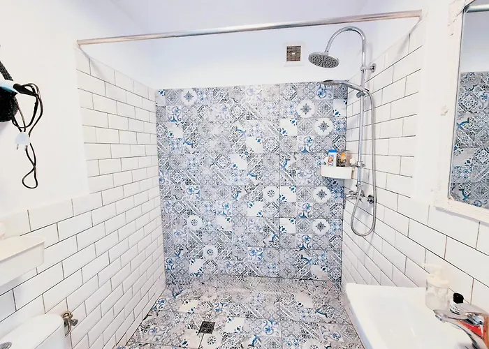 Downtown Spacious Retreat Bukarest