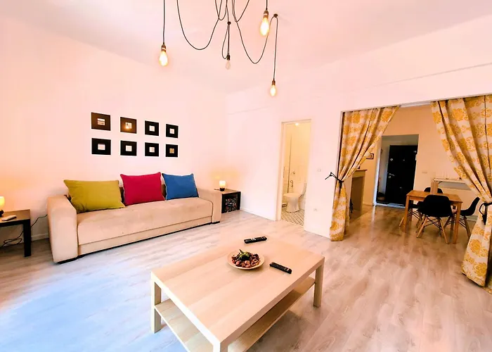 Downtown Spacious Retreat