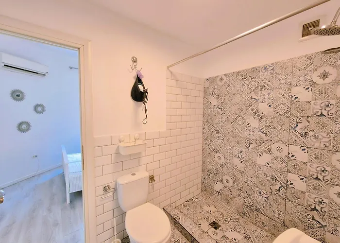 아파트 Downtown Spacious Retreat