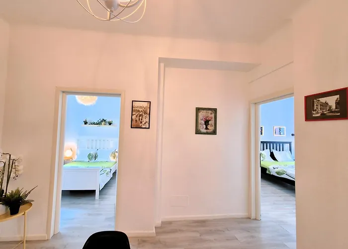 Downtown Spacious Retreat * 부쿠레슈티