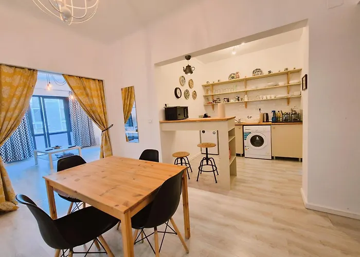 Downtown Spacious Retreat Bukarest