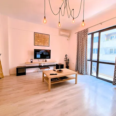 Downtown Spacious Retreat