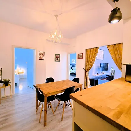 Downtown Spacious Retreat Appartement Boekarest