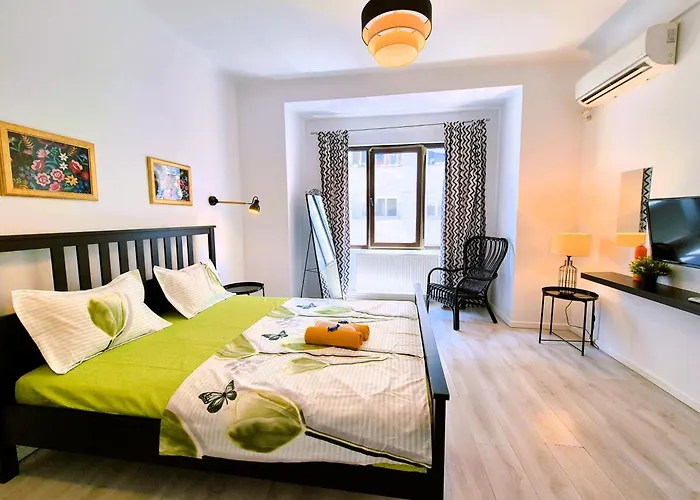 Downtown Spacious Retreat Appartement Boekarest